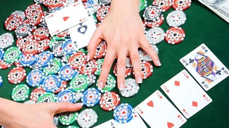 Tìm hiểu về các thuật ngữ trong Poker